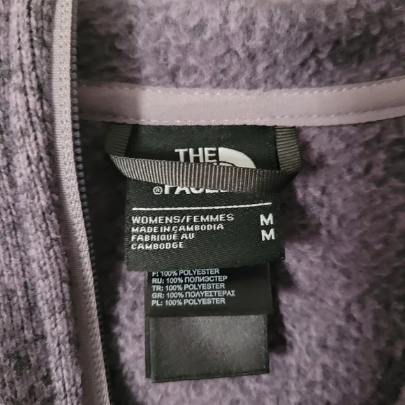 Women Size Medium The North Face 1/2 Zip Pullover Fleece Sweater Color Purple - Picture 5 of 9